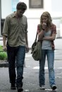 Robert Pattinson ed Emilie de Ravin sul set di Remember me a New York - nuove foto