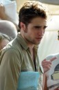 Robert Pattinson ed Emilie de Ravin sul set di Remember me a New York - nuove foto