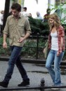 Robert Pattinson ed Emilie de Ravin sul set di Remember me a New York - nuove foto