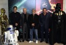 18 George Lucas (3rd-R), (L-R) C-3PO, R2-D2, Hayden Christensen, Ian McDiarmid, Rick McCallum, Darth Vader, Star Wars Episode III, Tokyo, 06 giu 2005