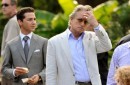 Shia LaBeouf e Michael Douglas sul seti di Wall Street 2: Money Never Sleeps