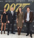 Skyfall:  ﻿﻿Naomie Harris, Daniel Craig, Bernice Marlohe e Javier Bardem