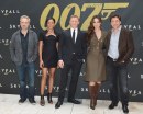 Skyfall: il regista Sam Mendes, Naomie Harris, Daniel Craig, Bernice Marlohe e Javier Bardem