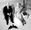 The Girl: le foto di Toby Jones e Sienna Miller nei panni di Alfred Hitchcock e Tippi Hedren