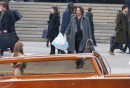 The Tourist - Johnny Depp e Angelina Jolie girano all Stazione di Venezia Santa Lucia. Un video e qualche foto