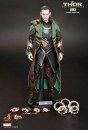 Thor: The Dark World - foto della nuova action figure Hot Toys di Loki