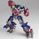 Transformers - Action figure Revoltech di Optimus Prime in Dark of the Moon