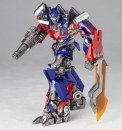 Transformers - Action figure Revoltech di Optimus Prime in Dark of the Moon