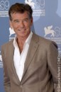 Venezia 2012 - Foto dal Festival: Michael Fassbender a sorpresa, fra Pierce Brosnan ed Olga Kurylenko