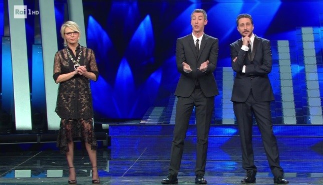 1-sanremo-2017-diretta-terza-serata-cover-9-febbraio-luca-e-paolo-3.jpg