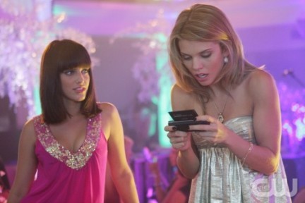 90210: foto promozionali e dei primi episodi dello spin-off di Beverly Hills