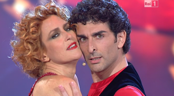 Lucrezia Lante Della Rovere e Simone Di Pasquale - Seconda puntata Ballando con le stelle 2012