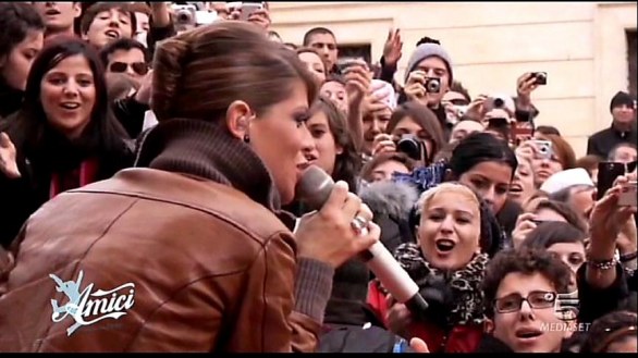 Alessandra Amoroso in lacrime ad Amici del 10 dicembre 2011