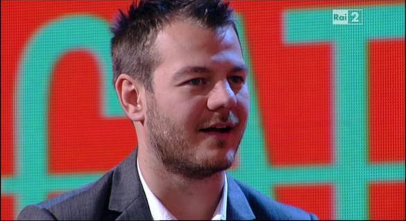 Alessandro Cattelan torna a Quelli che il calcio, con Victoria Cabello