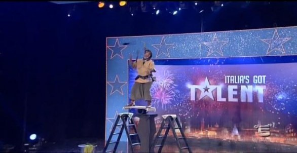 Alexander De Bastiani - il fachiro di Italia's got talent 2012