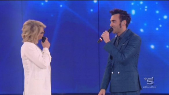 Amici 12, Marco Mengoni duetto Veridiana