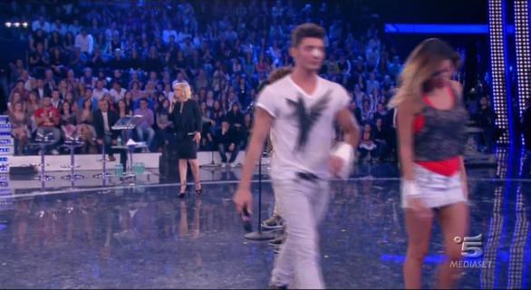 Amici, Belen Rodriguez e Stefano De Martino dopo l\'incidente