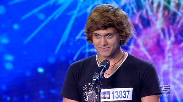 Andrea Masotti, ballerino di sopracciglia ad Italia s got talent 2013-14