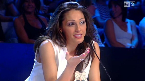 Anna Tatangelo dalle tante facce a X Factor