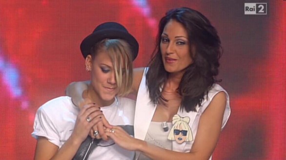 Anna Tatangelo dalle tante facce a X Factor