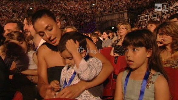 Arena di Verona 2010 - Lo spettacolo sta per iniziare. Foto della serata con Antonella Clerici