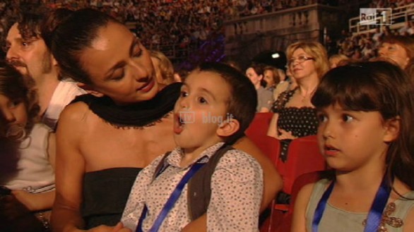 Arena di Verona 2010 - Lo spettacolo sta per iniziare. Foto della serata con Antonella Clerici