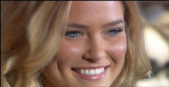 Bar Refaeli al Chiambretti Sunday Show