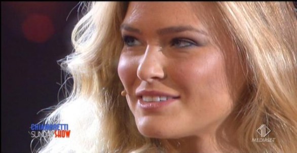 Bar Refaeli al Chiambretti Sunday Show