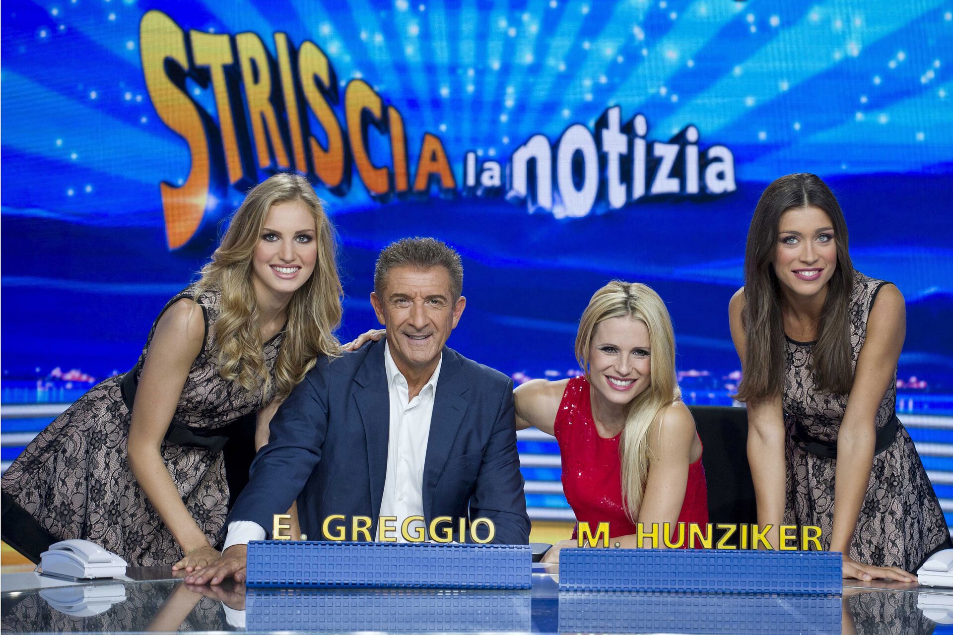 greggio-hunziker-e-veline-striscia.jpg