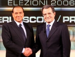 Berlusconi e Prodi prima di uno dei dibattiti pre-elettorali