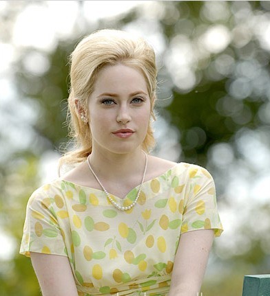 Charlotte Sullivan, nel cast di Smallville 8