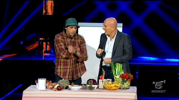 Checco Zalone imita Michele Misseri