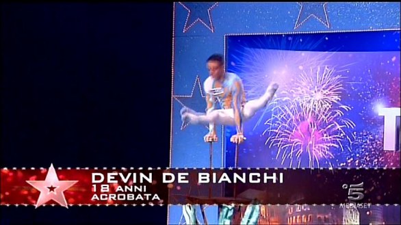 Devin De Bianchi l\'acrobata di Italia\'s got talent