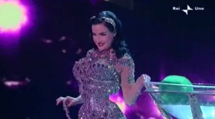 Dita Von Teese al Festival di Sanremo 2010