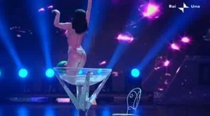 Dita Von Teese al Festival di Sanremo 2010