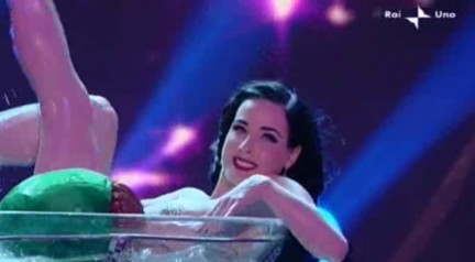 Dita Von Teese al Festival di Sanremo 2010