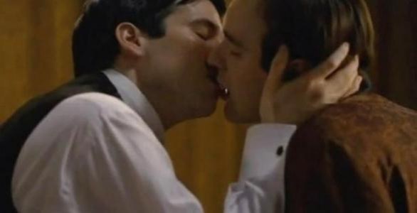 Downton Abbey - Censura parziale del bacio gay su Rete4