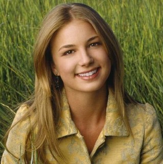 Emily VanCamp