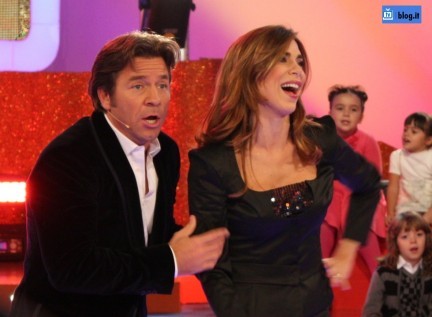 Foto dal dietro le quinte dello Zecchino D'Oro 2009 con Veronica Maya e Paolo Conticini