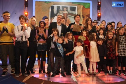 Foto dal dietro le quinte dello Zecchino D'Oro 2009 con Veronica Maya e Paolo Conticini