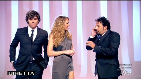 Foto de Le Iene show con Ilary Blasi, Luca Argentero e Brignano