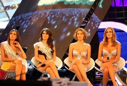 Foto esclusive dal backstage della finale di Miss Italia 2009