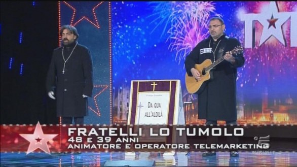 Fratelli Tumolo, cantanti delle pompe funebri a Italia s Got Talent 2013