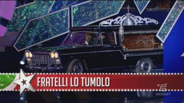 Fratelli Tumolo, cantanti delle pompe funebri a Italia s Got Talent 2013