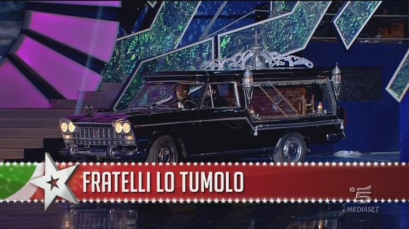 Fratelli Tumolo, cantanti delle pompe funebri a Italia s Got Talent 2013