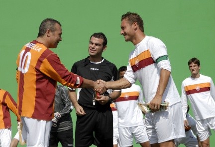 Claudio Amendola, Francesco Totti - I Cesaroni