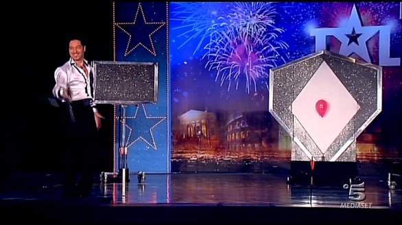 Il lanciatore di coltelli di Italia\'s got talent