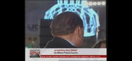 La fotosequenza dell'aggressione a Berlusconi