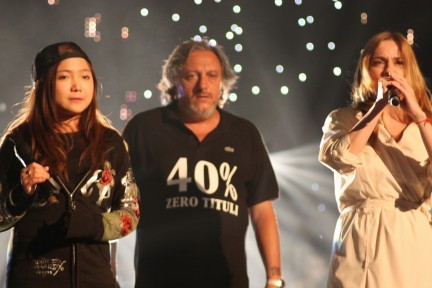 Gli ospiti e i ragazzi e bambini del cast di Ti Lascio una canzone – Seconda Edizione provano per la puntata di chiusura - Roberto Cenci assiste Charice e Chiara iezzi durante le prove