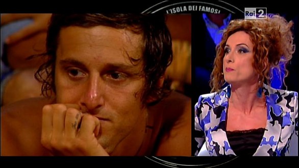 Luca Dirisio eliminato da L'Isola dei famosi 2011